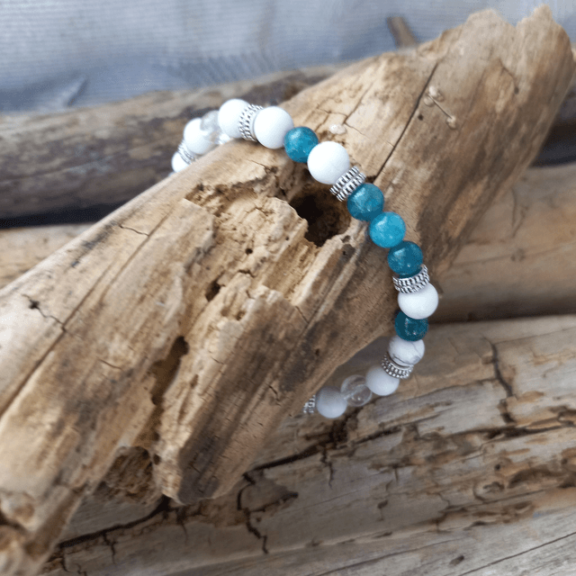 Bracelet en Howlite, Magnésite, Apatite et Cristal de roche 